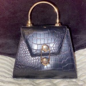 Badgley Mischka Vegan Frame Bag/ Crossbody Croc Embossed In Black